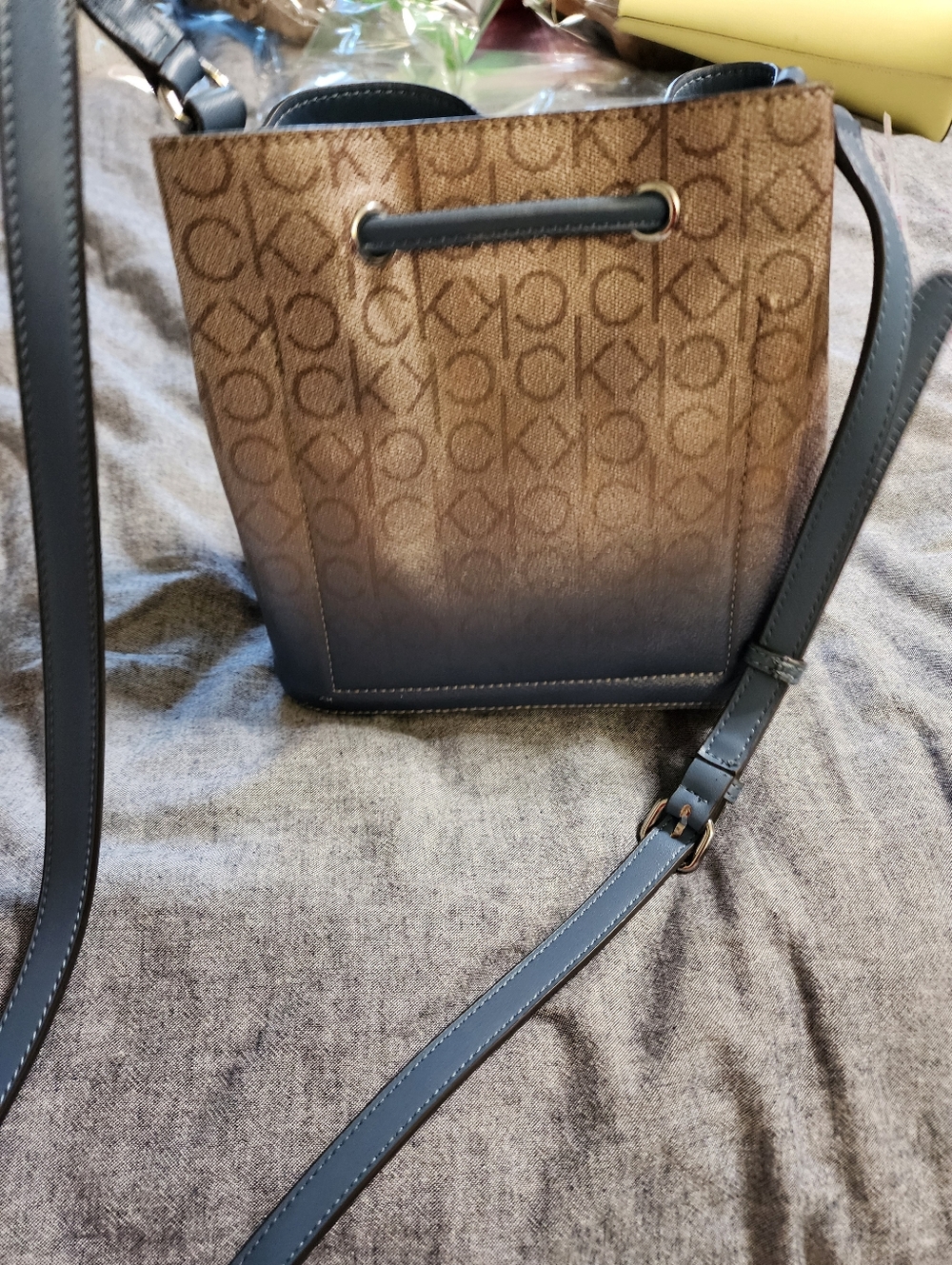 👜 Calvin Klein Mini Crossbody Bag – NWOT - Picture 2 of 6